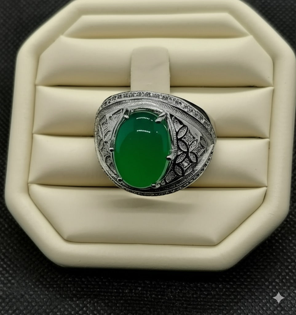 Men's green agate ring
