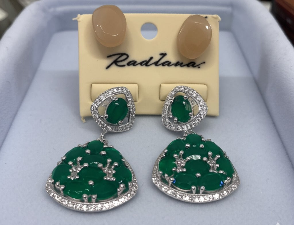 Women's green agate earrings (tops)
