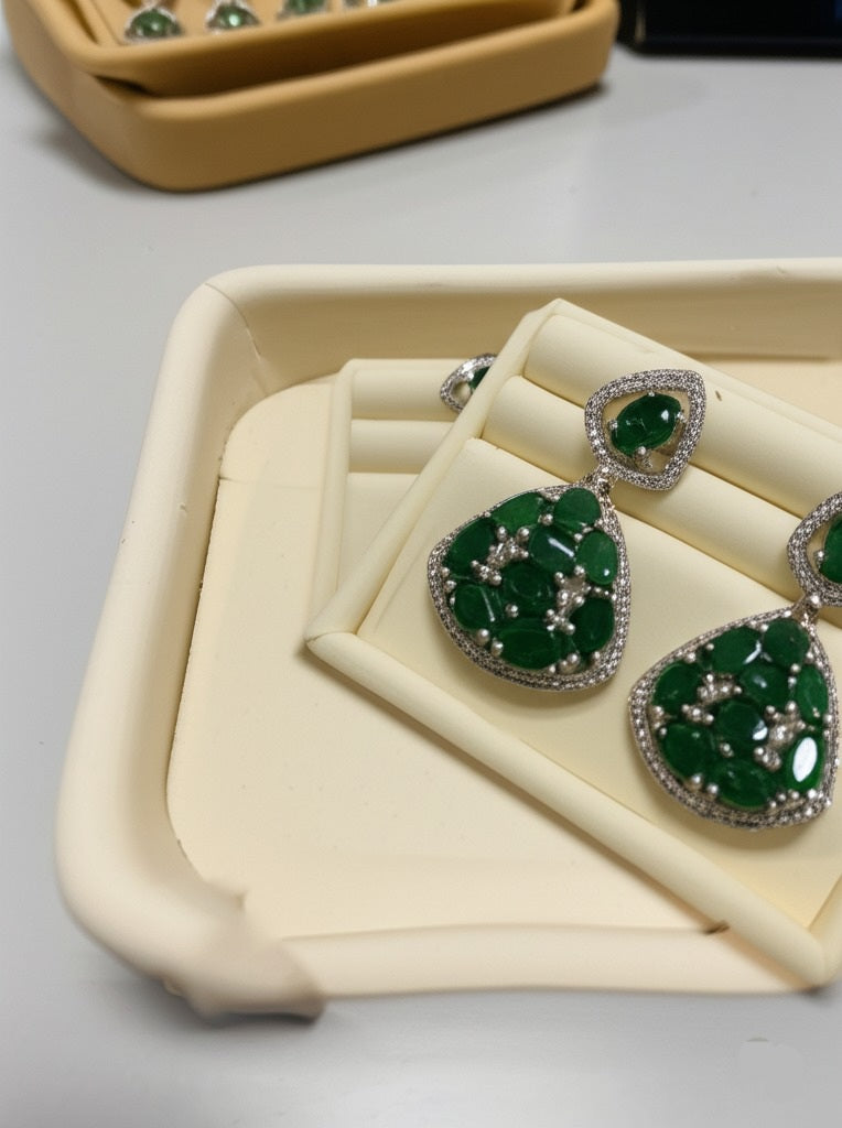 Women's green agate earrings (tops)