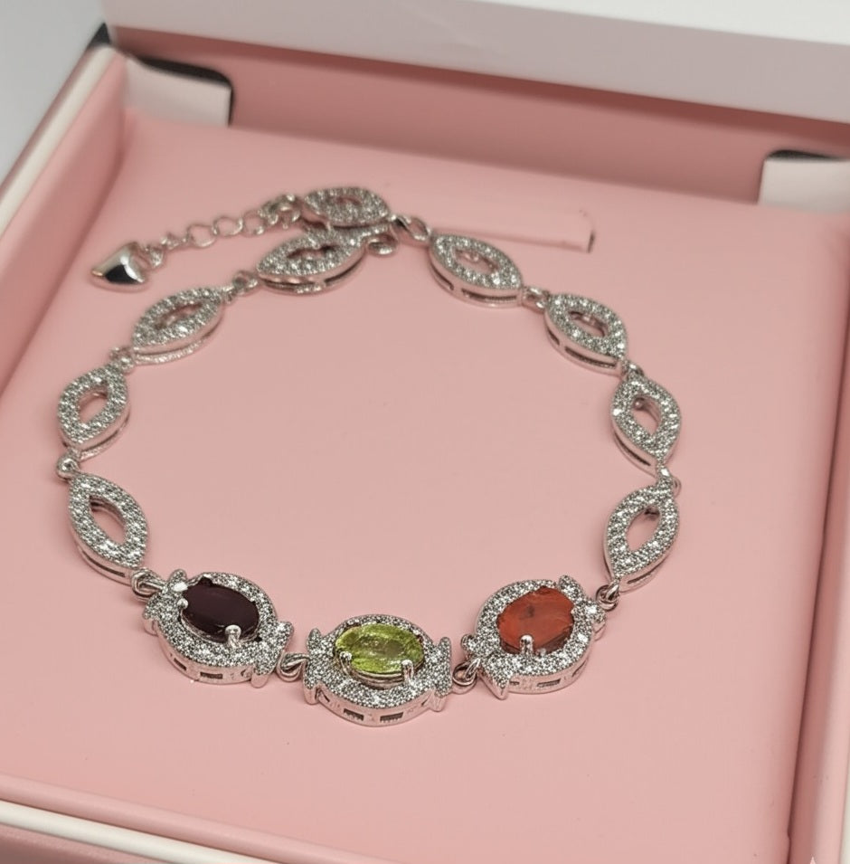 Women's bracelet