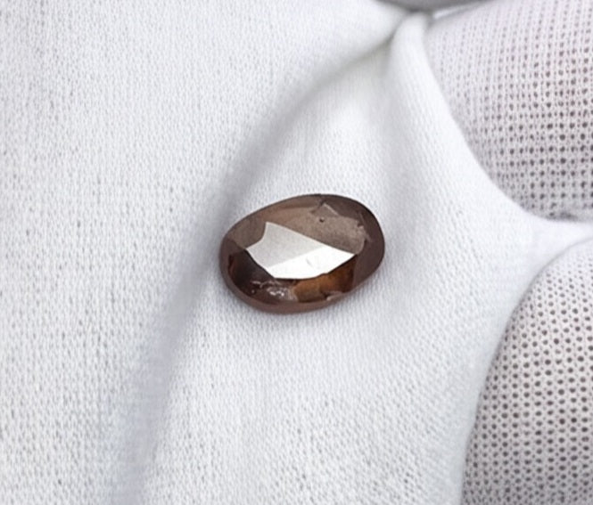 Champagne Zircon