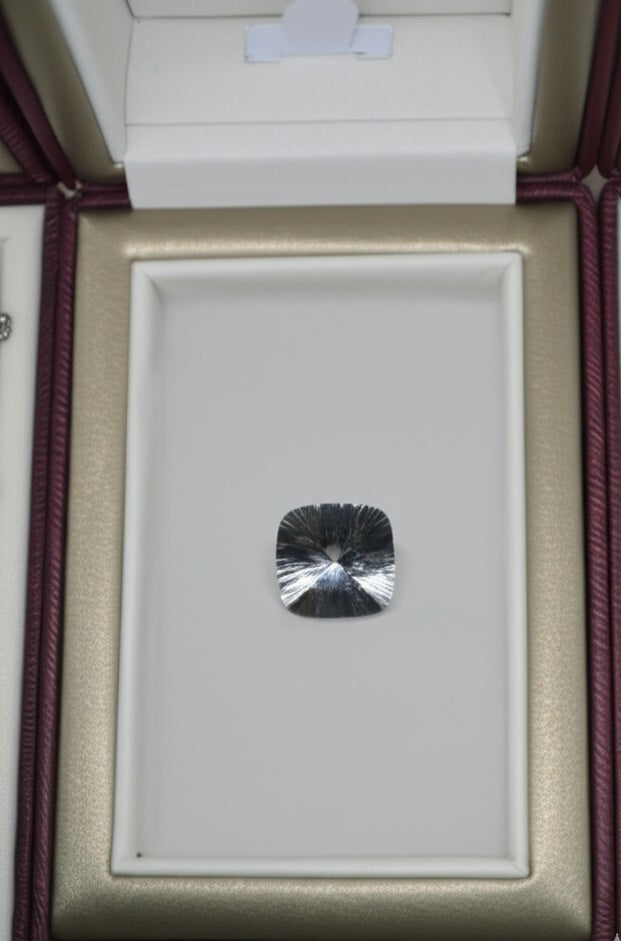 Women's white topaz pendant