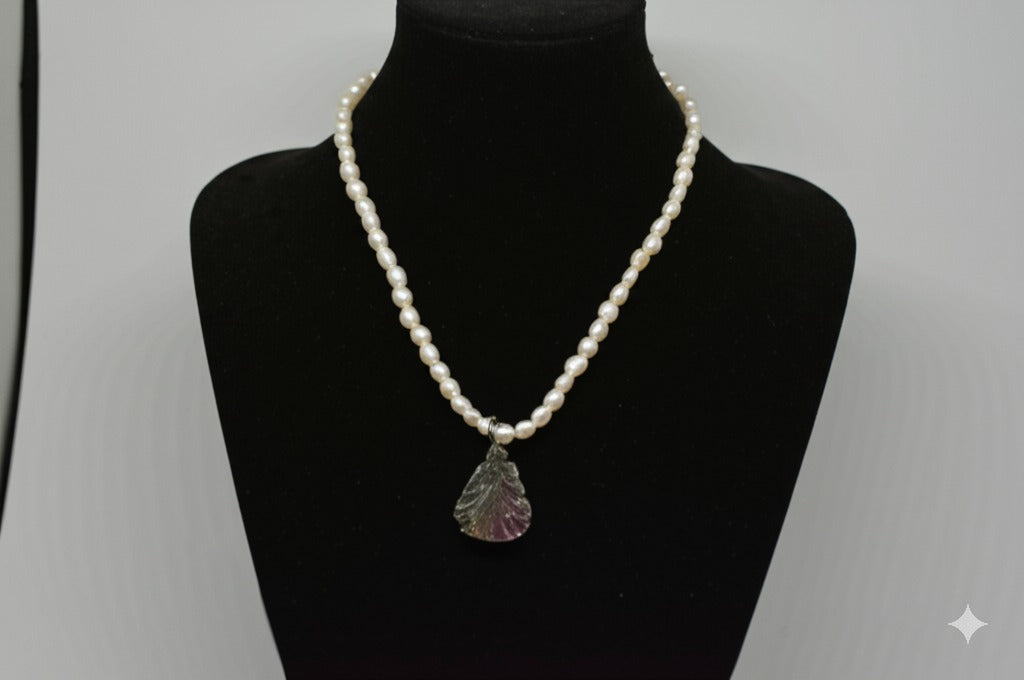 Women's purple flourite necklace