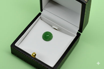 Women's nephrite pendant