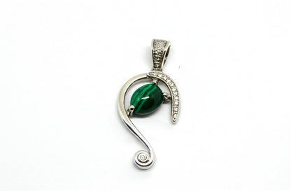 Women's malachite pendant