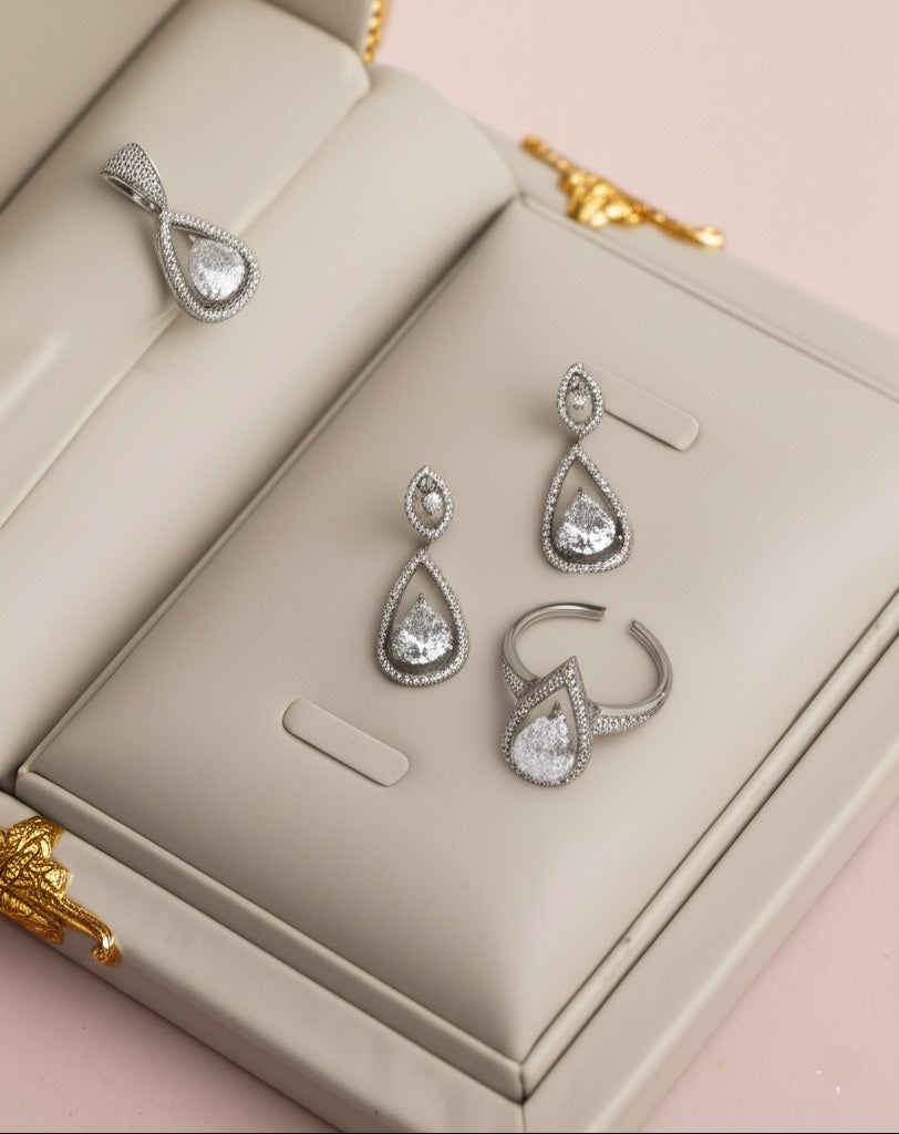 Women's luxury diamond jewelry set