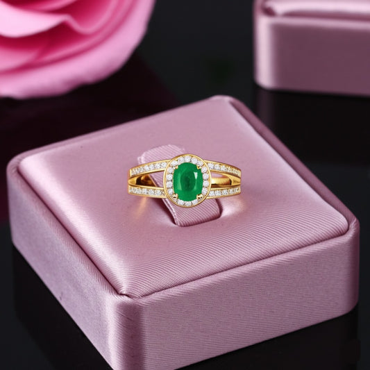 Women's luxury emerald gold and diamond Ring