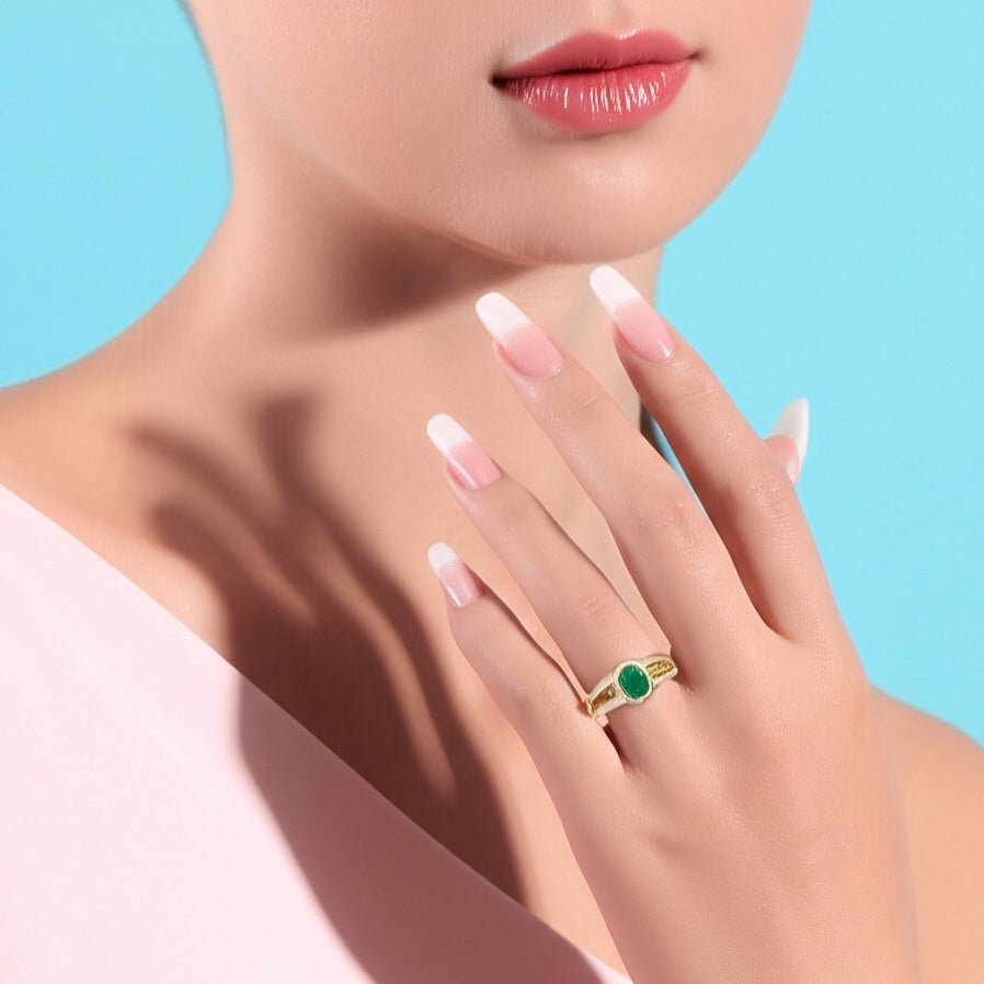 Women's luxury emerald gold and diamond Ring
