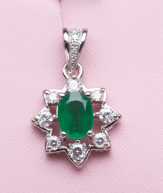 Women's luxury emerald white gold and diamond pendant