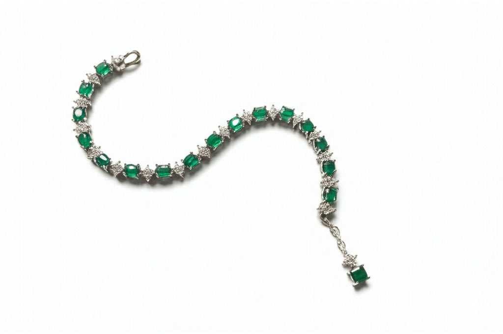 Women's emerald white gold and diamond bracelet