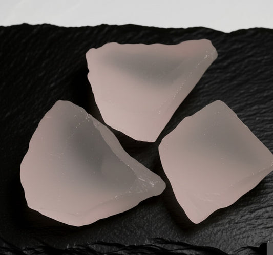 Rough rose quartz