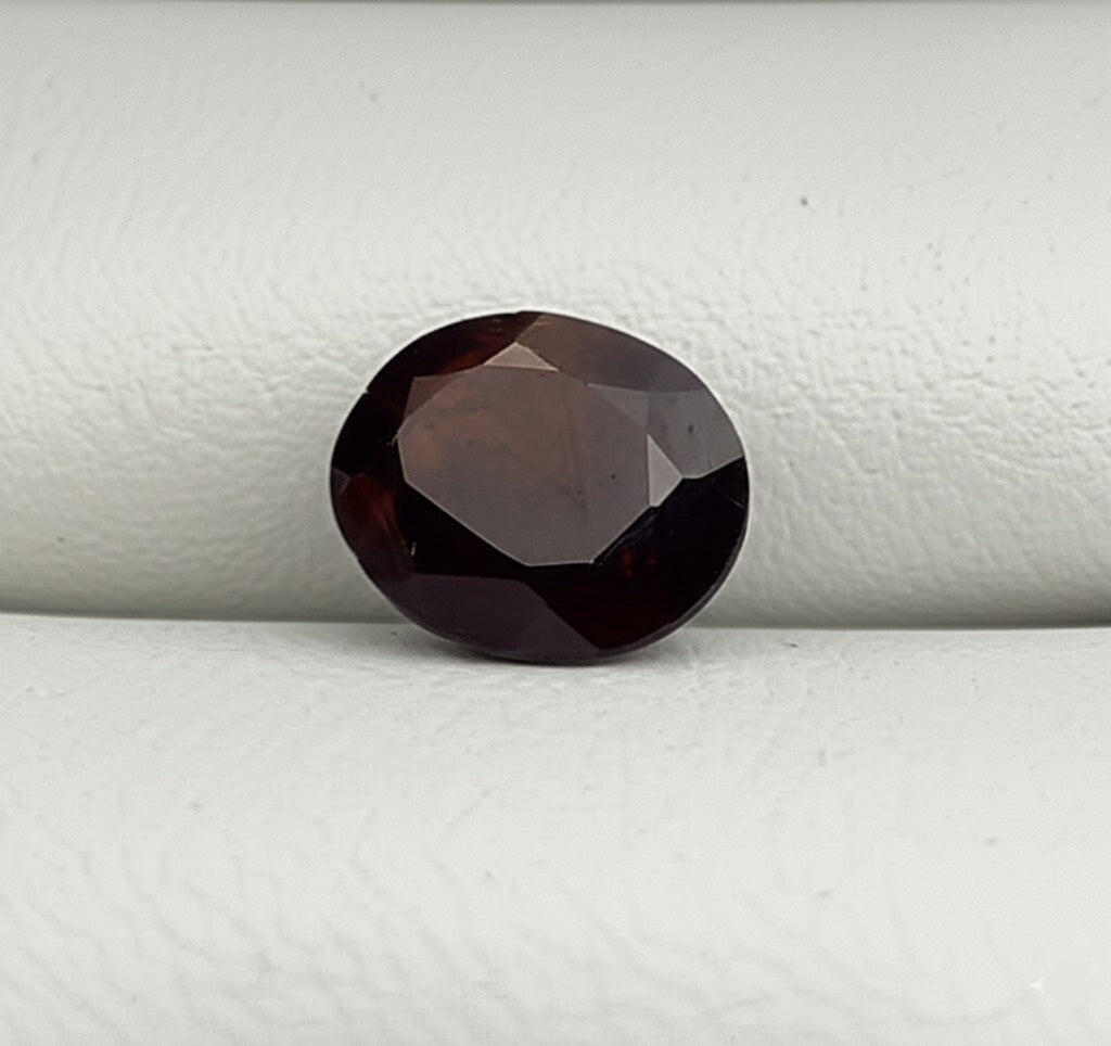 Red Zircon (6.05ct)
