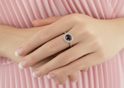 Women's Red garnet Ring