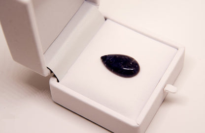 Iolite woman's pendant