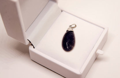 Iolite woman's pendant