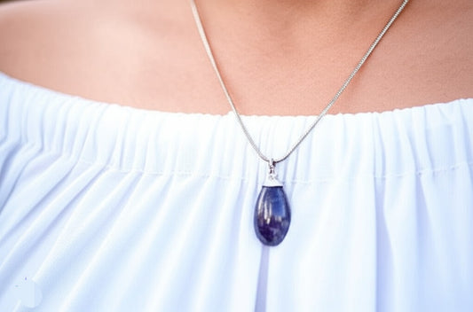 Iolite woman's pendant