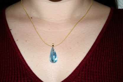 Sky blue topaz woman's pendant