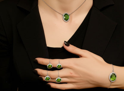 Women's peridot Ring