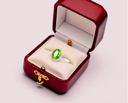 Women's peridot Ring