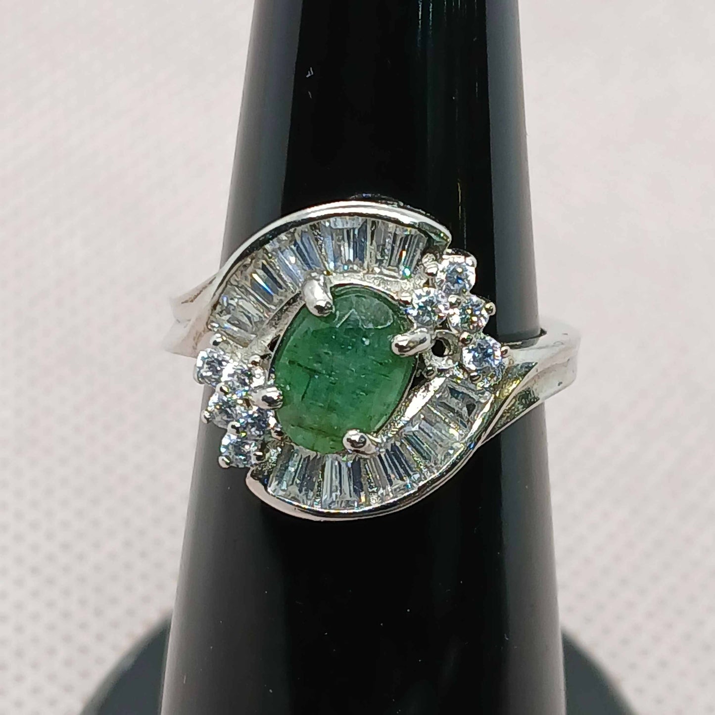Women's peridot Ring