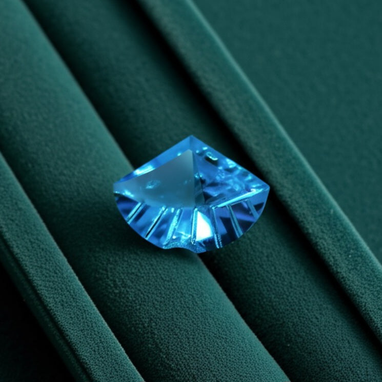 Swiss blue topaz pendant for women