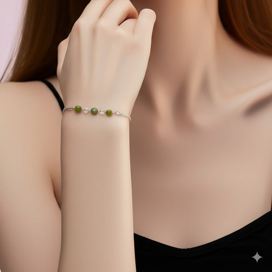 Women's peridot and crystal bracelet