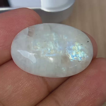 Rainbow Moonstone (41.20ct)