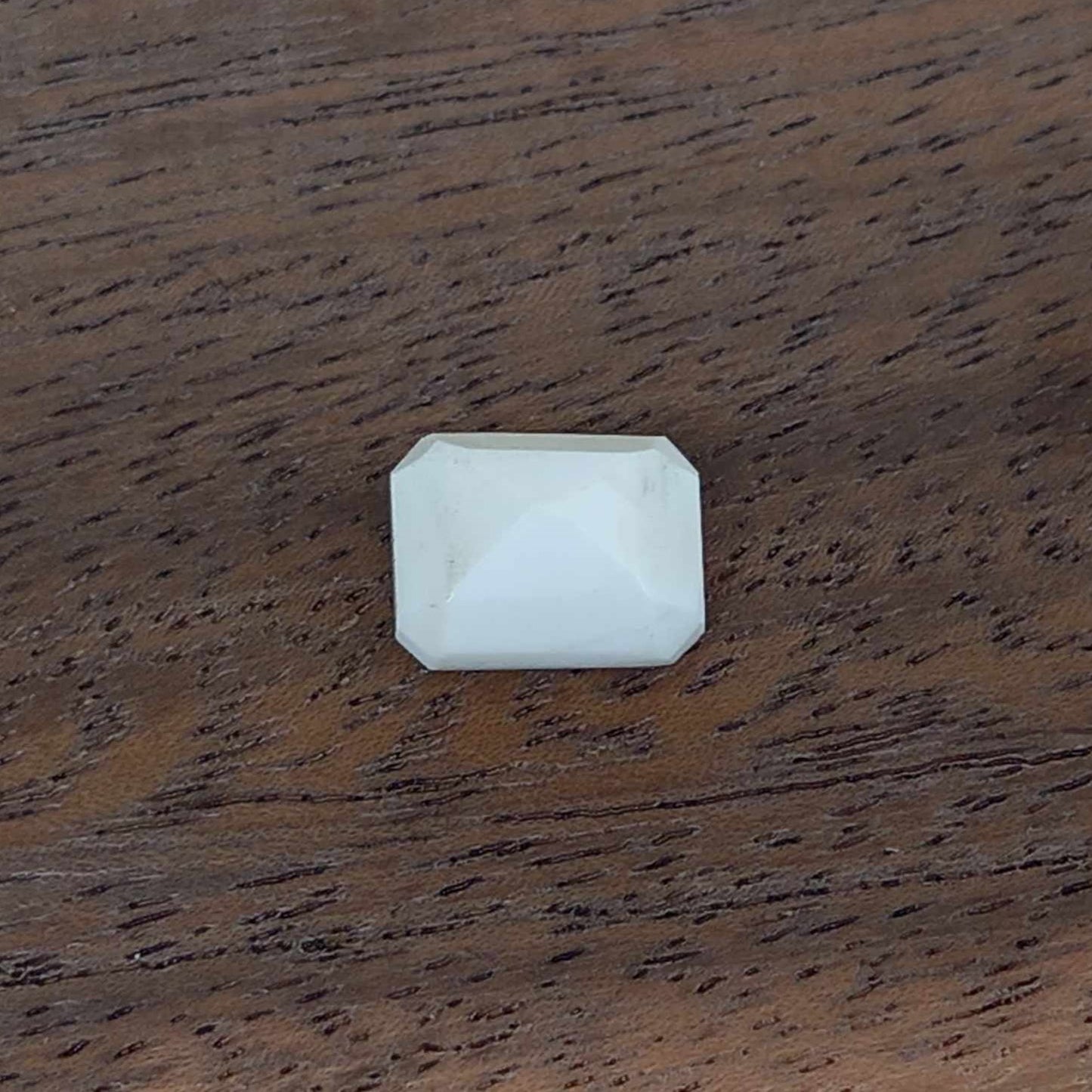 White Opal Without Fire (5.0ct)
